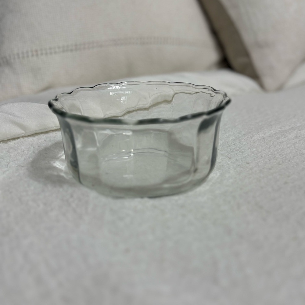 Clear Glass Decorative Scalloped Bowl